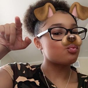 Meet your Posher, Edreanna